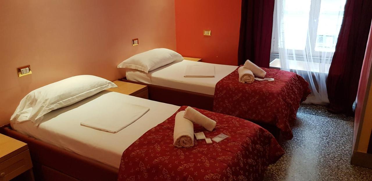 Legend R.G. Hostel Róma Kültér fotó