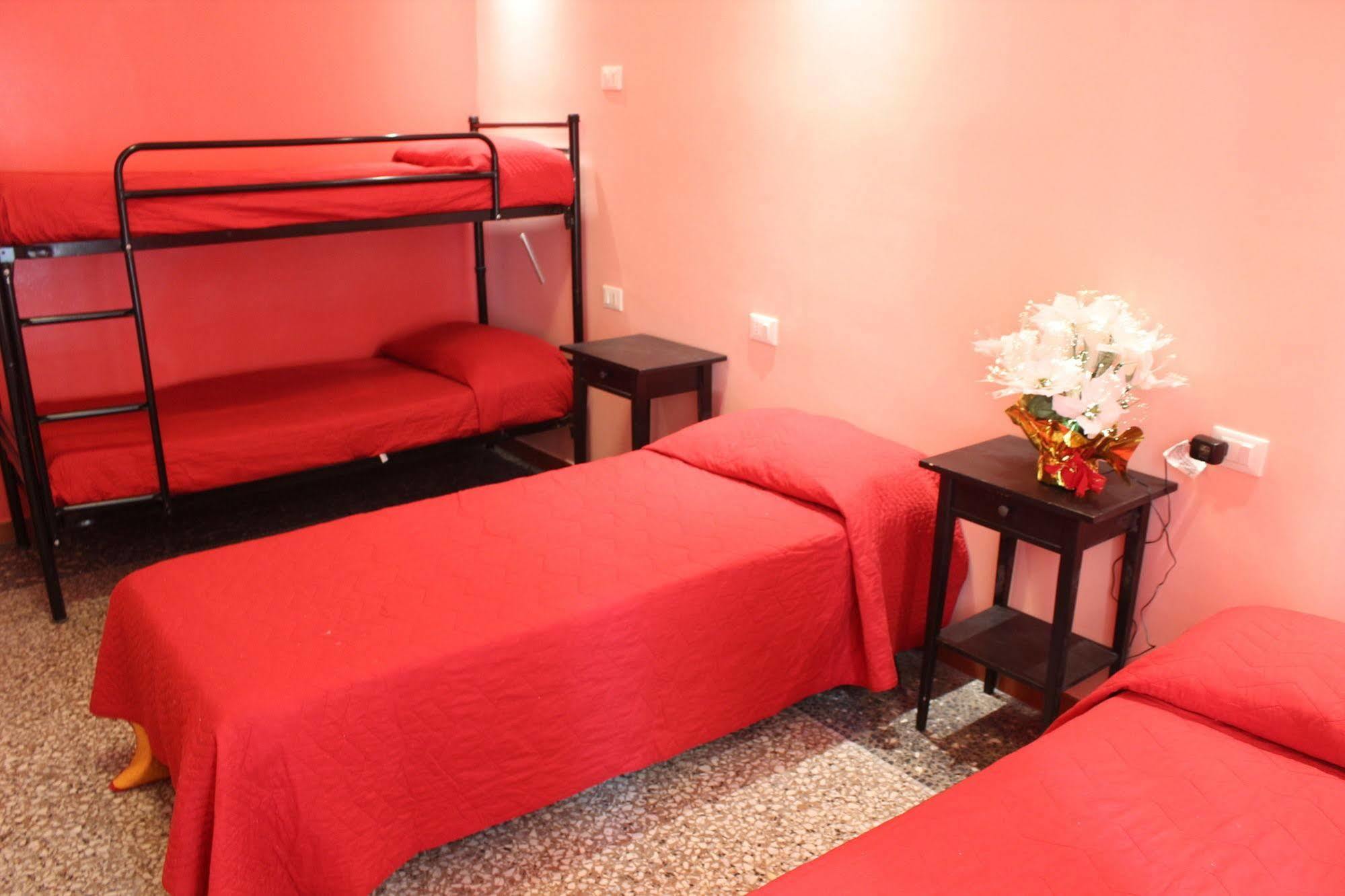 Legend R.G. Hostel Róma Kültér fotó